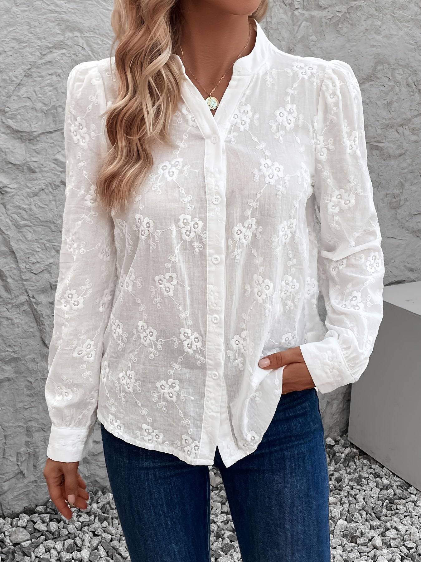 Gracie | Elegante Blouse met Geborduurde Bloemen