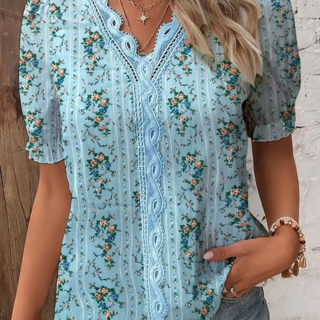 Valentina | Elegant Blouse with Delicate Lace