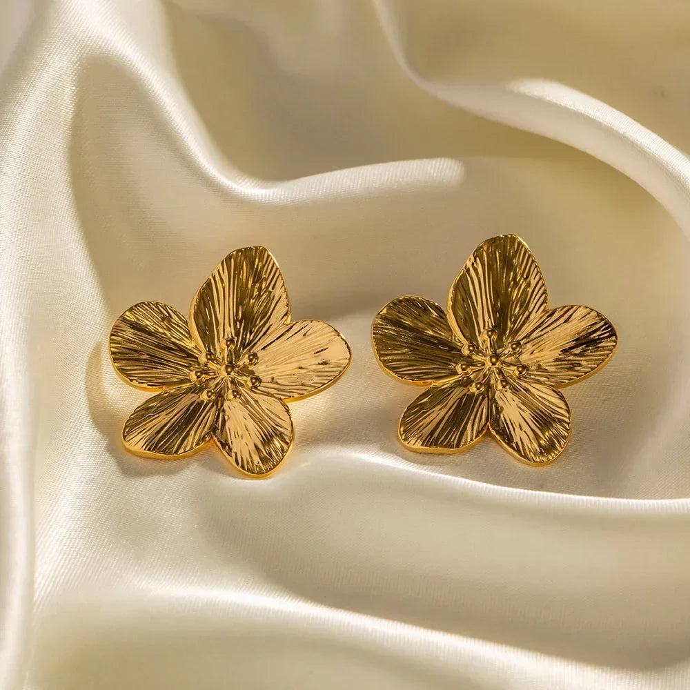 Lydia | Elegante Bloemvormige Oorknopjes