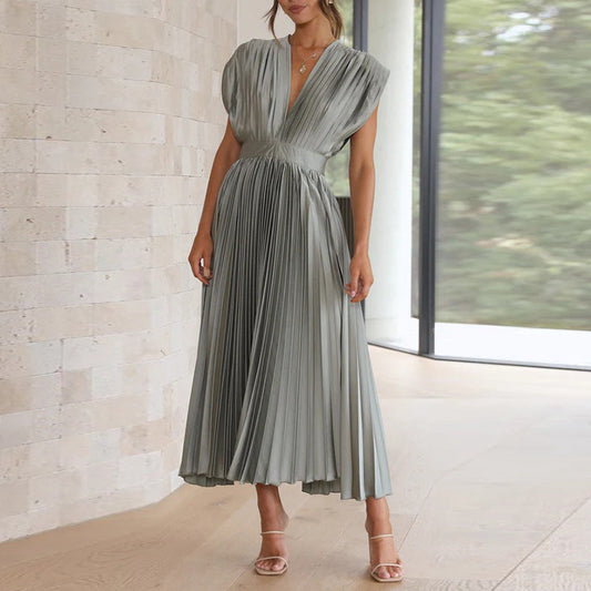 Fiona | Stylish Pleated Dress with V-Neck and Maxi Length