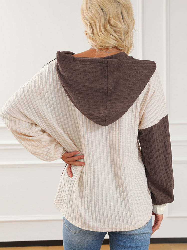 Ava | Colorblock Hoodie Met Knopen En Capuchon